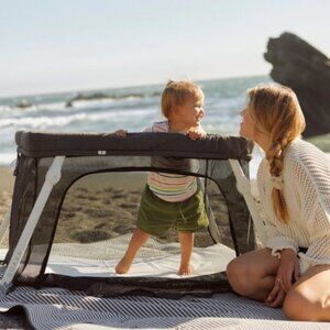 Guava Travel Crib with backpack